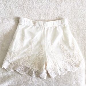 Rebellion Boho White Lace Elastic Waist Shorts SM